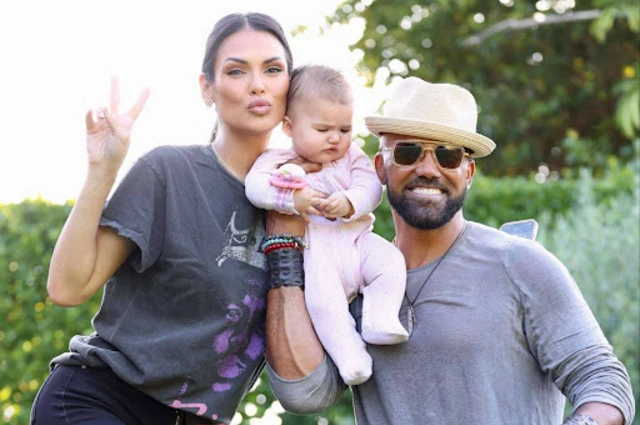 charli kekuʻulani with her parents